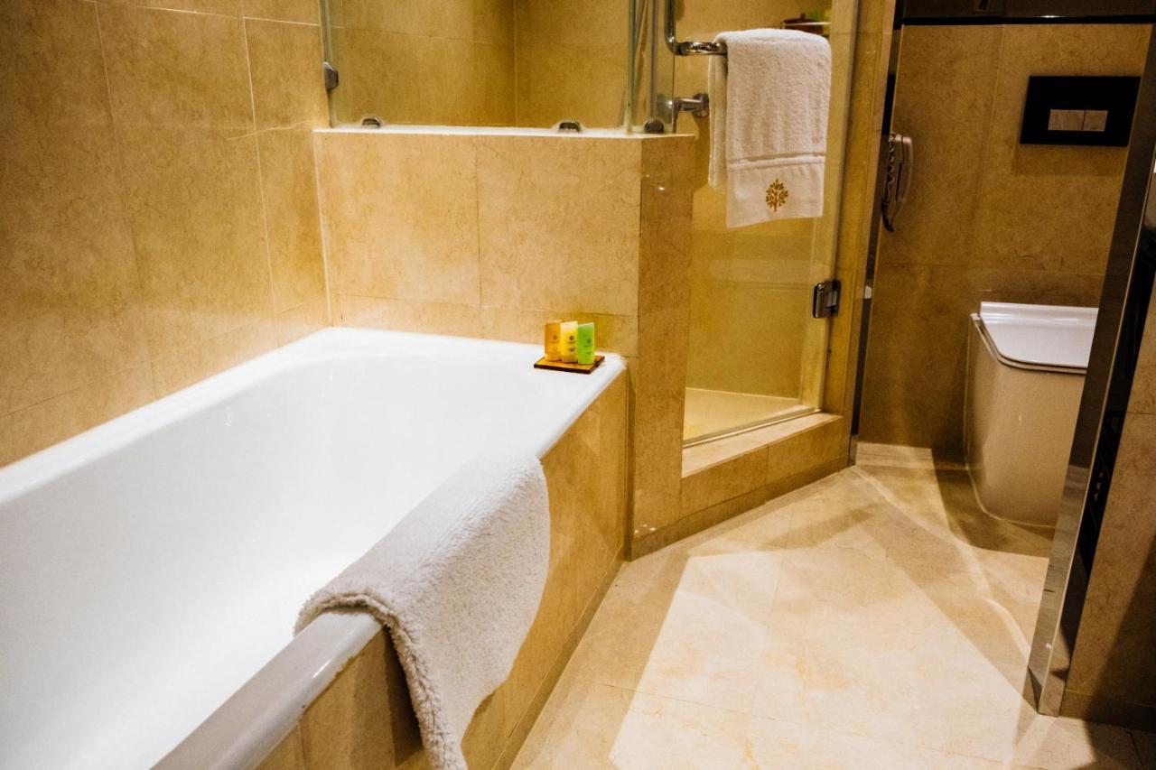 The Empire Hotel Kowloon - Tsim Sha Tsui Хонконг Екстериор снимка