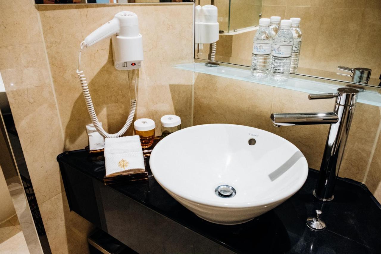 The Empire Hotel Kowloon - Tsim Sha Tsui Хонконг Екстериор снимка